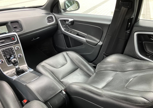 Volvo V60 cena 42900 przebieg: 245324, rok produkcji 2014 z Polanów małe 781